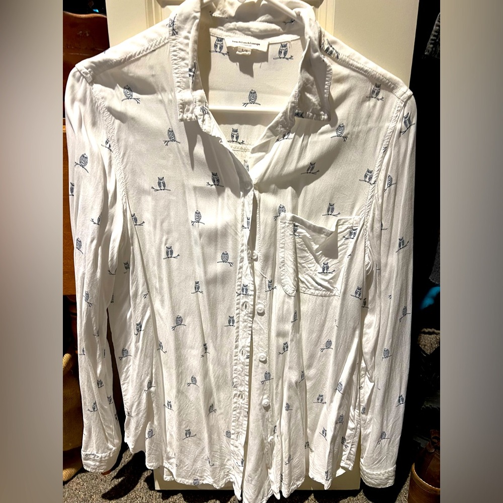 Ladies beachlunchlounge, size large, button-down owl shirt